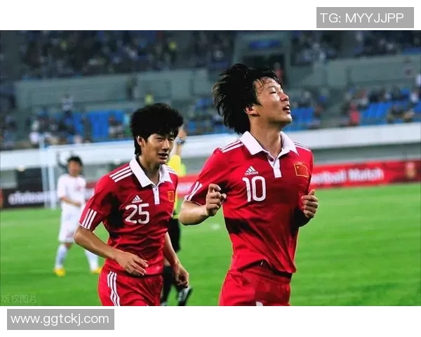 足球明星因甲状腺功能减退症影响职业生涯健康状况引发广泛关注